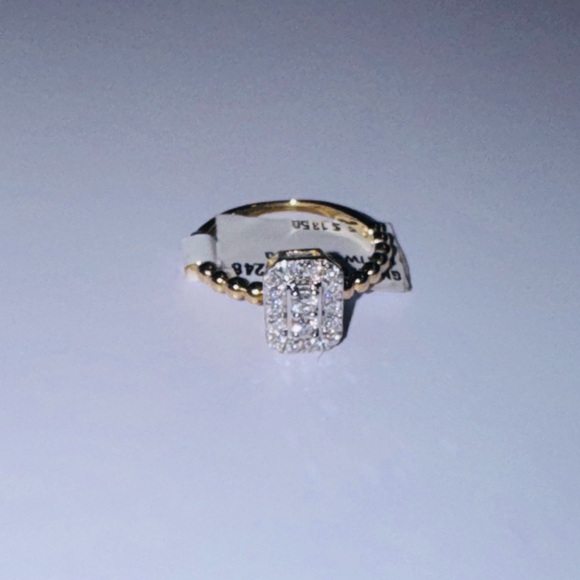 10k Solid Gold Real Diamond Engagement Ring, Bridal Wedding ring, Free Appraisal - Picture 9 of 10